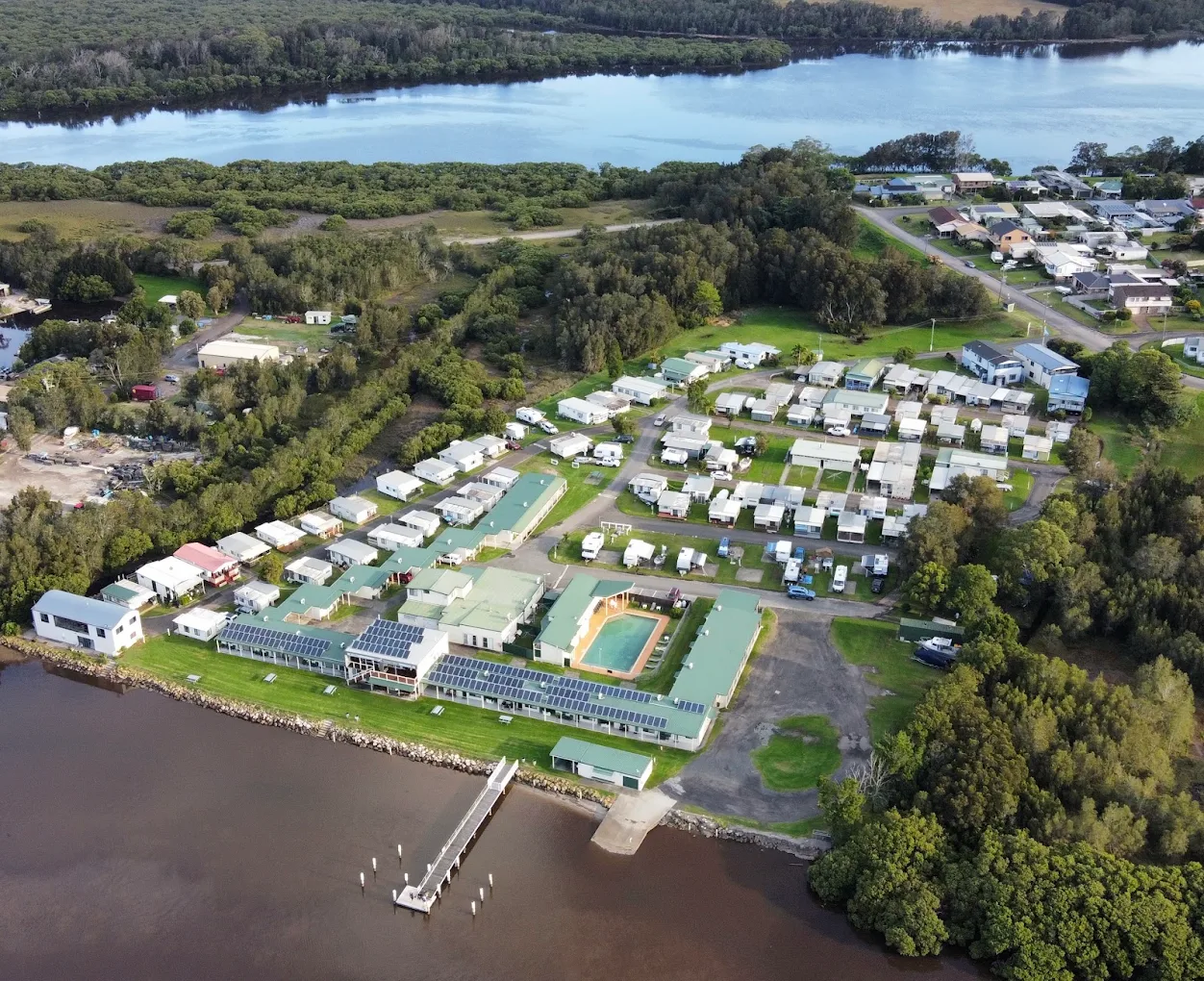 Coral Tree Lodge Caravan Park - 1