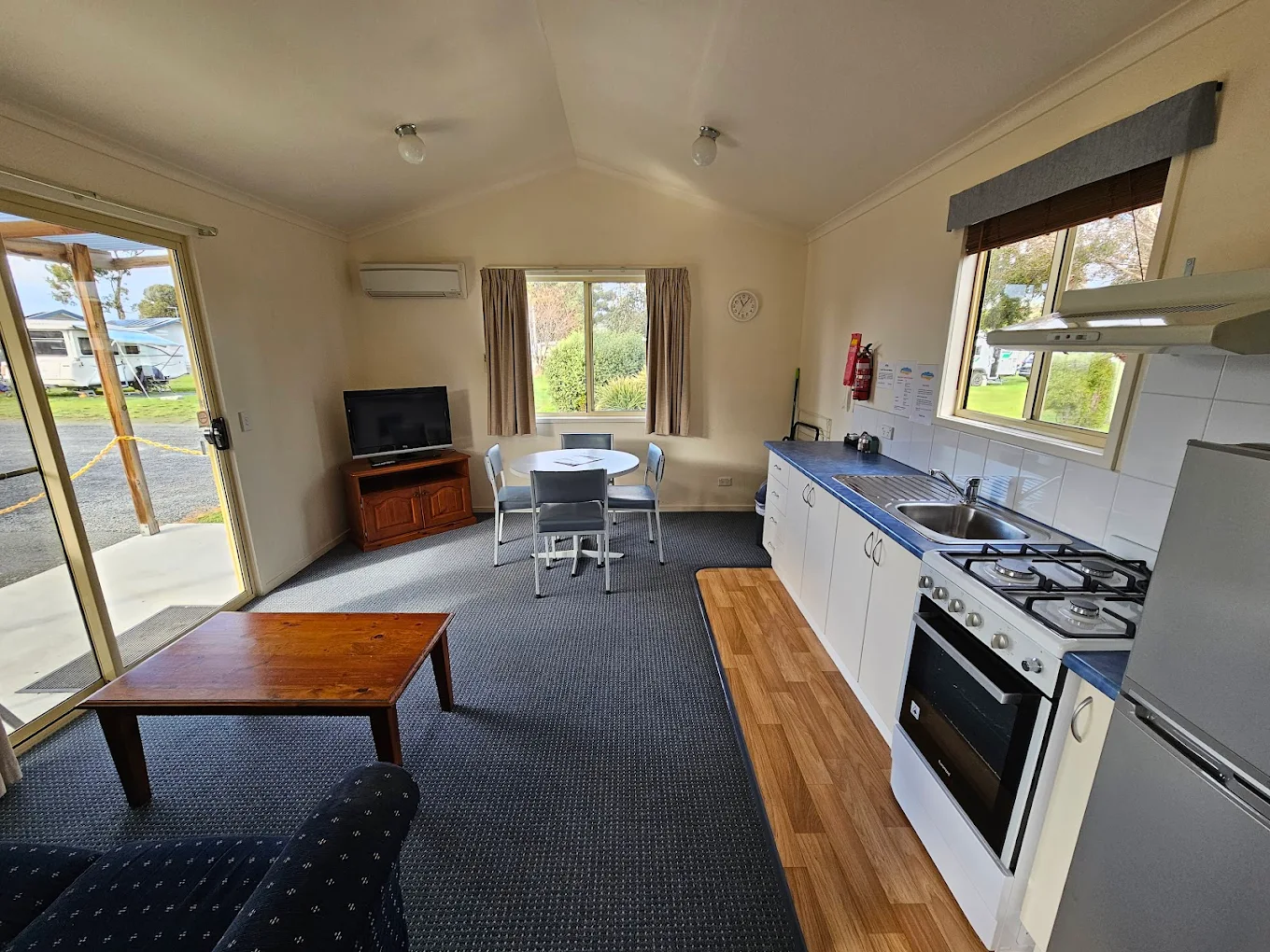 Snug Beach Cabin & Caravan Park - Image 6