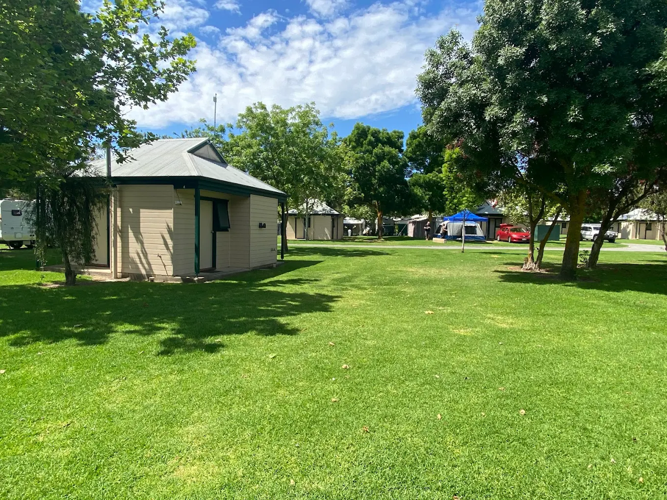 McLaren Vale Lakeside Caravan Park - 2
