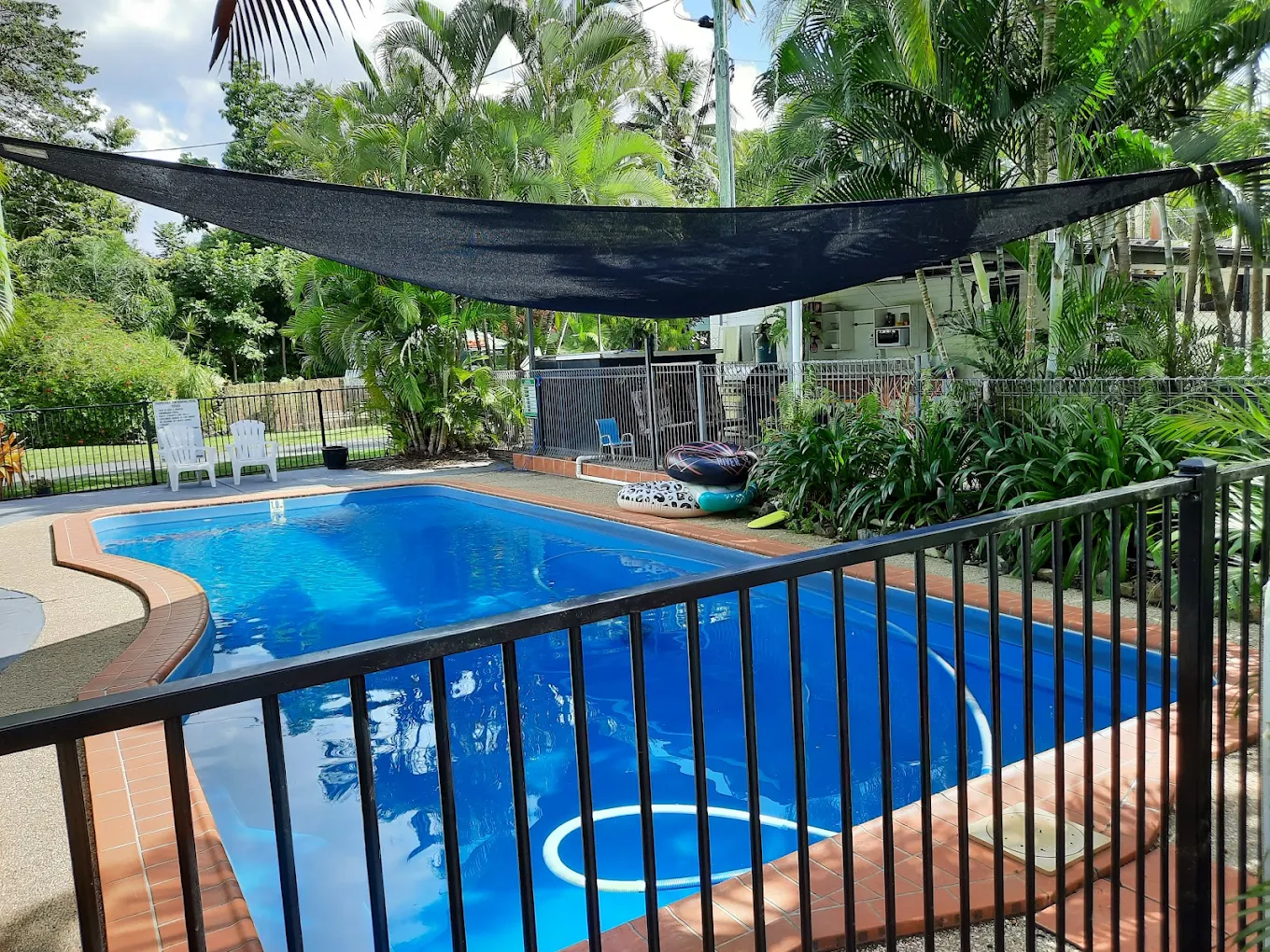 Tropicana Caravan Park - 2